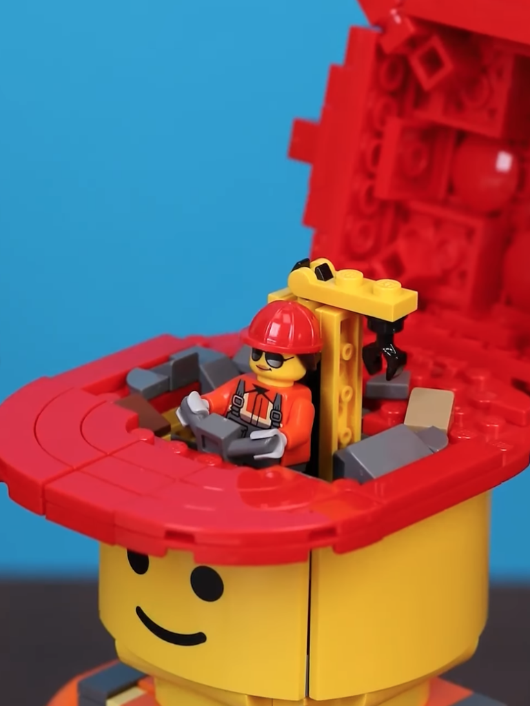 LEGO Up Scaled Minifigure design 4 769x1024