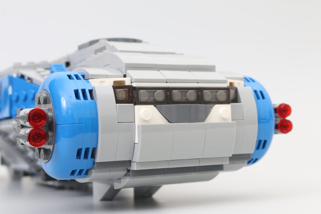 LEGO Star Wars 75293 Resistance I TS Transport review 11