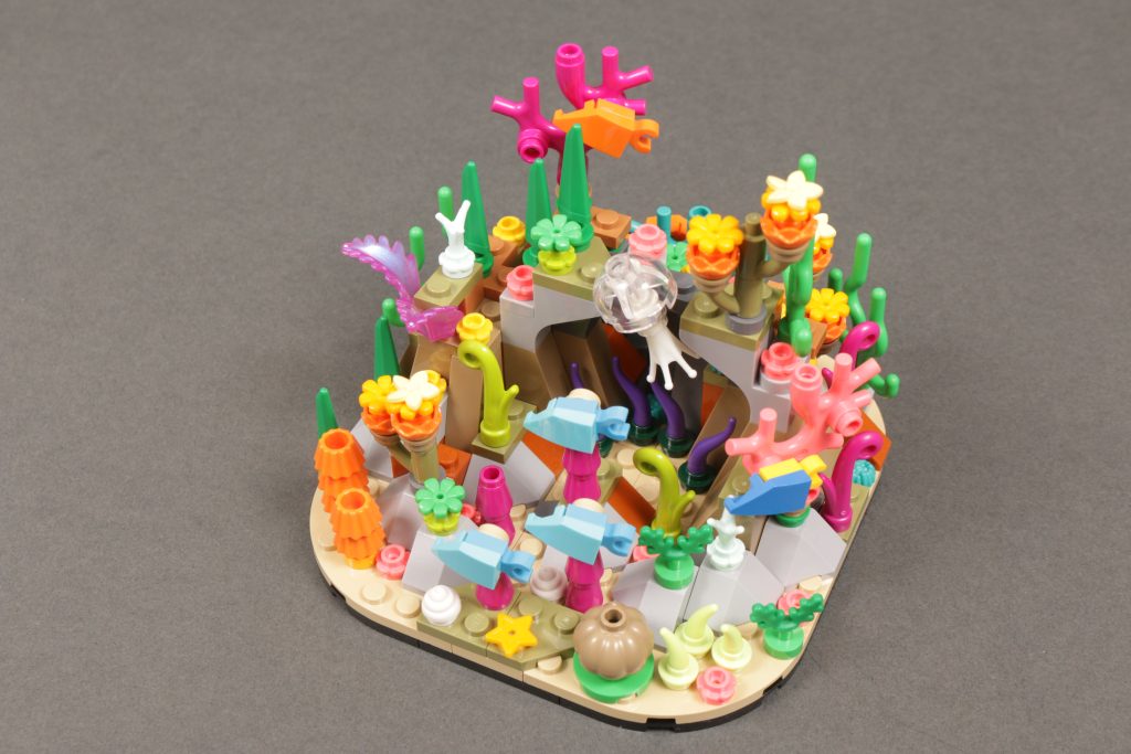 LEGO 40783 Coral Reef Diorama gift with purchase review 4 1024x683