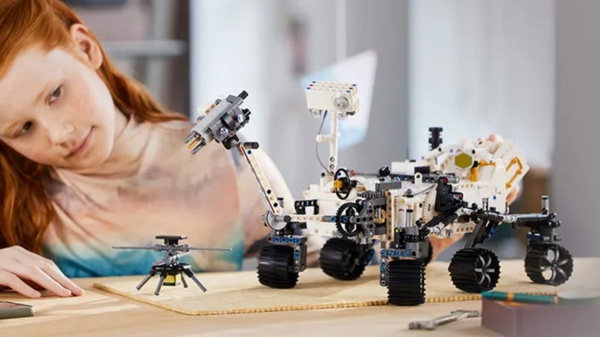 LEGO Technic 42158 NASA Mars Rover Perseverance needs a change