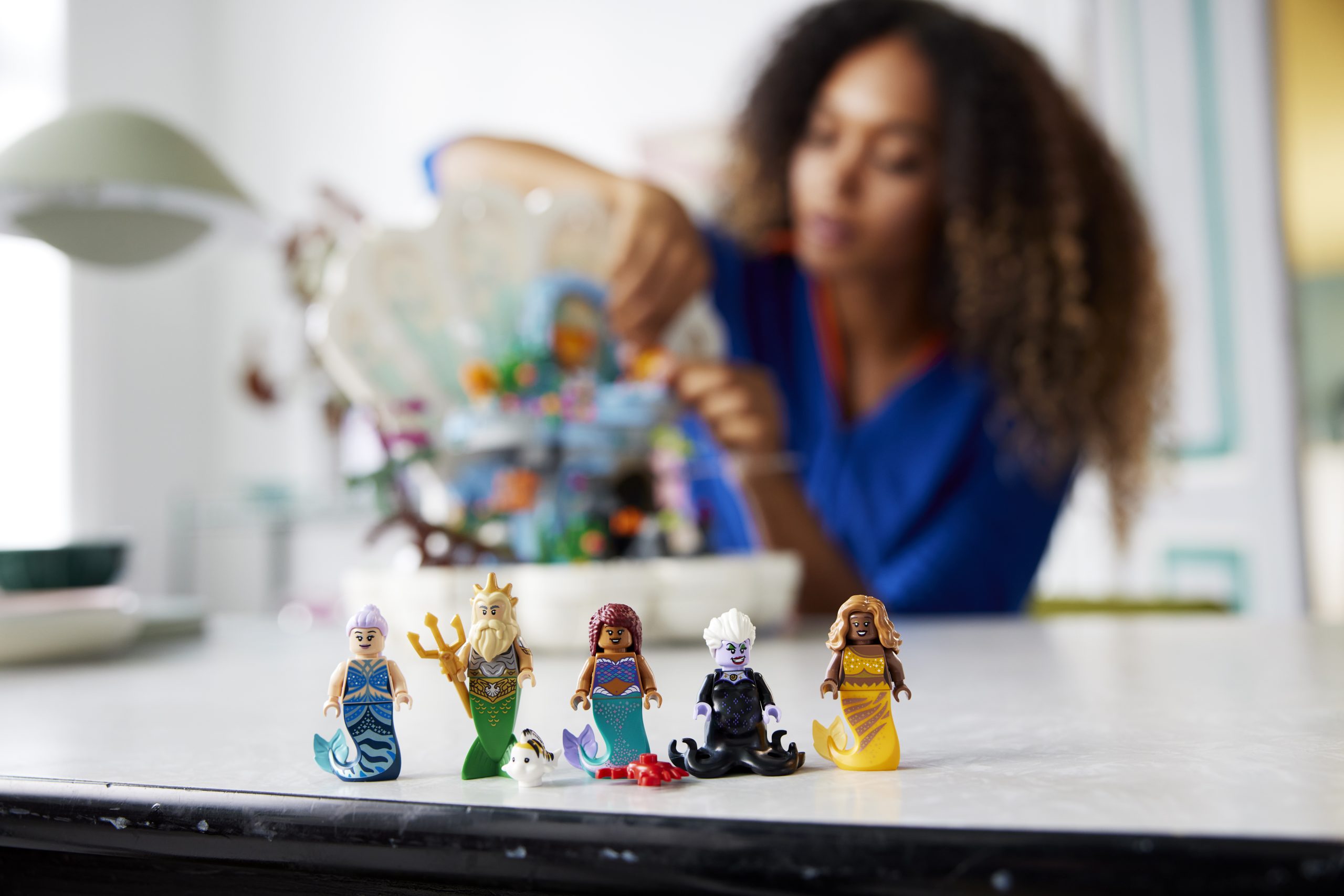 LEGO Disney 43225 Little Mermaid Royal Clamshell Lifestyle Minifigures scaled