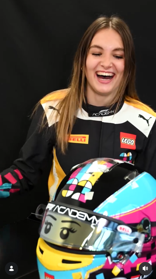 Esmee Kosterman LEGO helmet 2