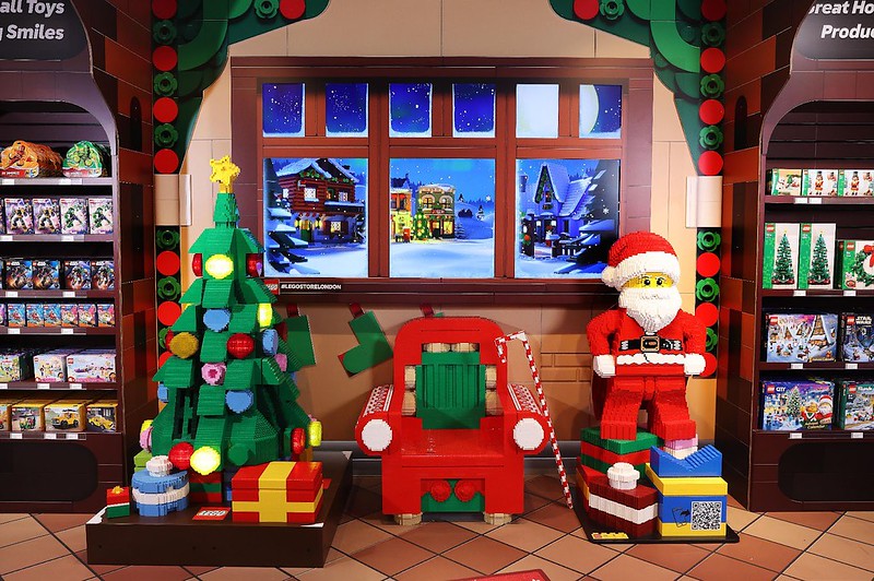 LEGO Store gets ready for Christmas with festive Storytelling Zone