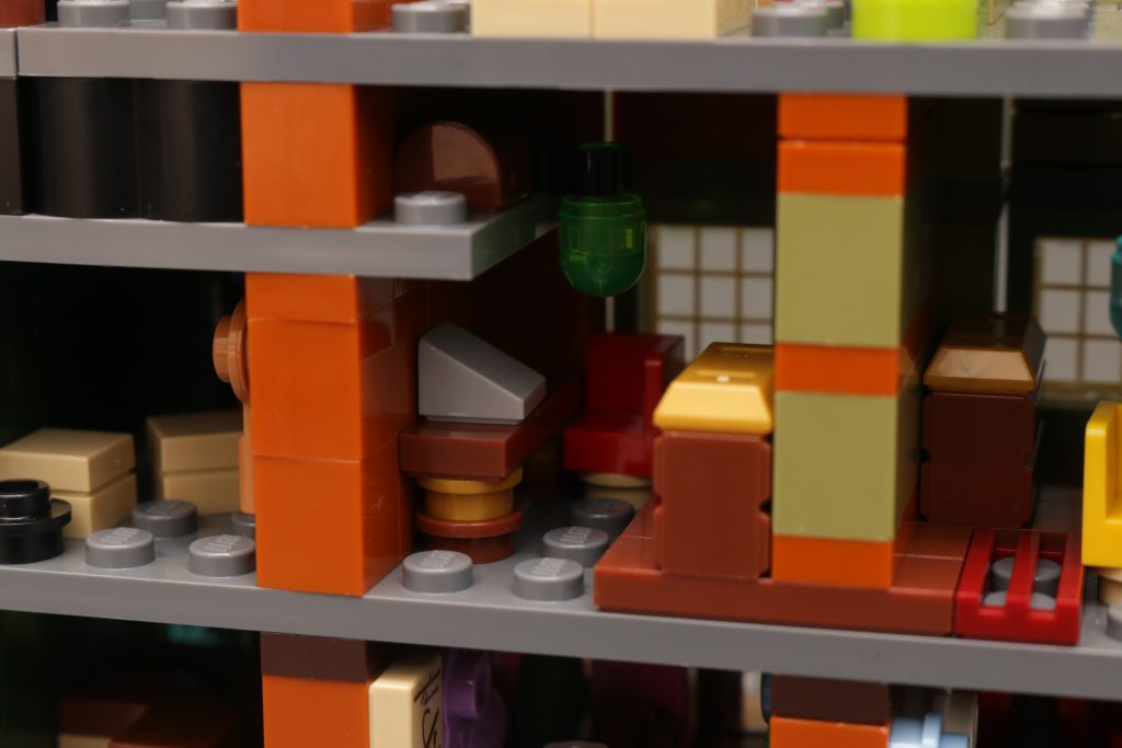 LEGO Harry Potter 76444 Diagon Alley Wizarding Shops review 50 1024x683