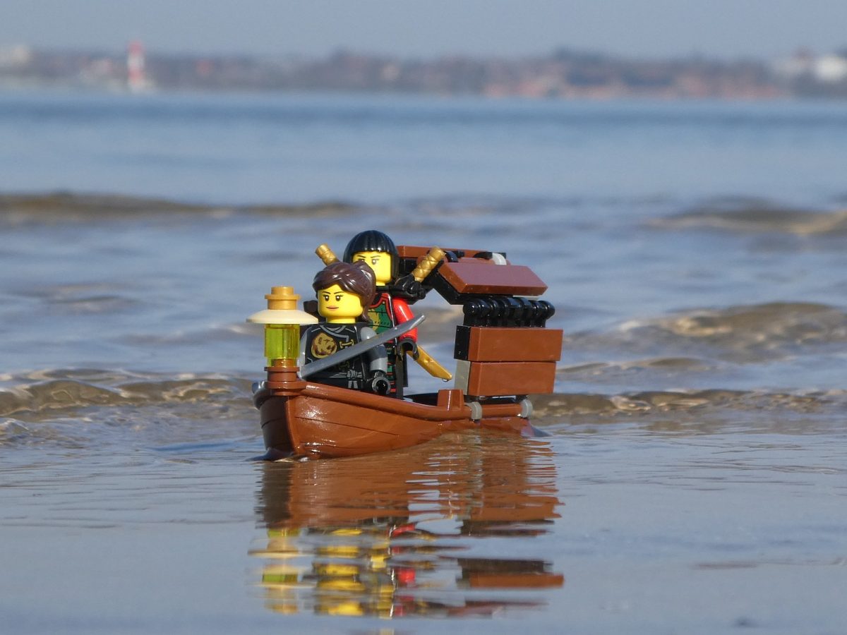 Brick Pic of the Day: Travelling by boat