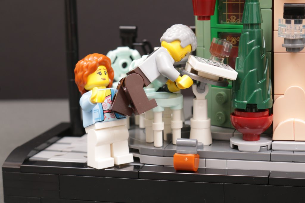 LEGO Icons 10362 French Cafe review not really for minifigures 6 1024x683