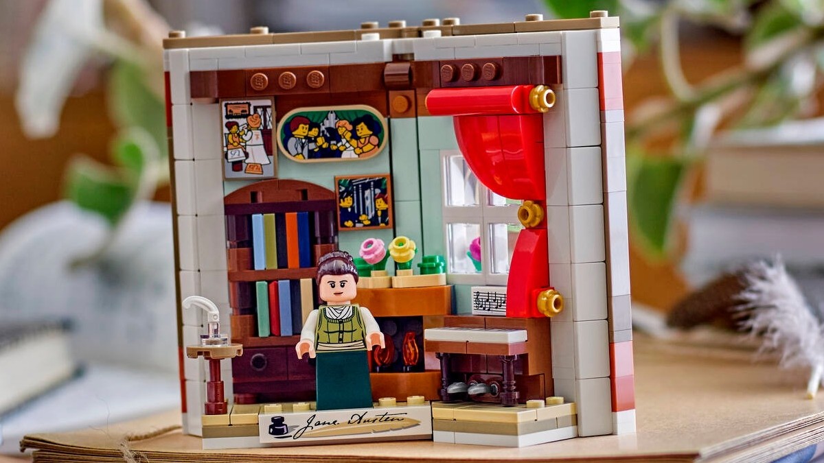 LEGO Tribute to Jane Austen GWP rumoured to be available this week
