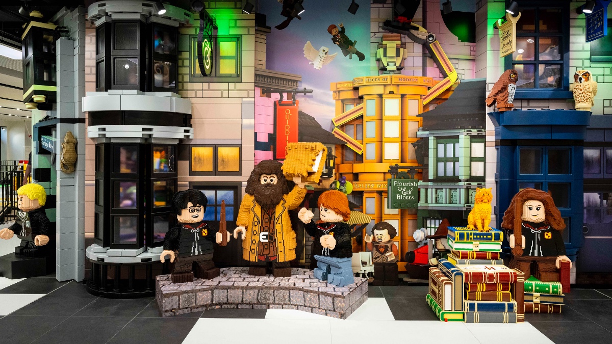 LEGO Store Leicester Square reopens today as world’s biggest store