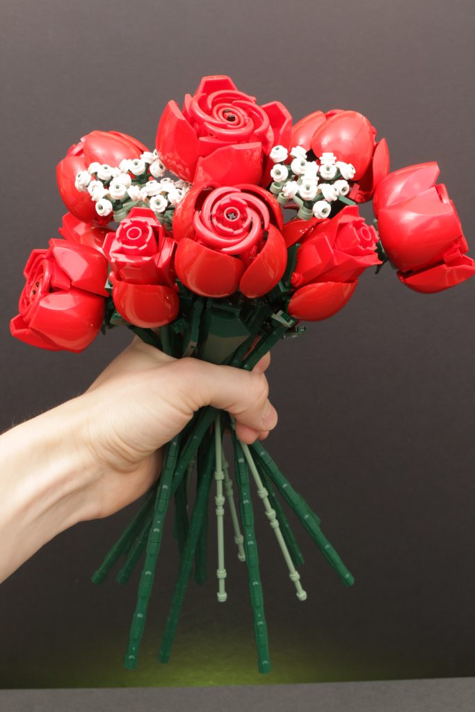 LEGO Botanical Collection 10328 Bouquet of Roses review 25 683x1024