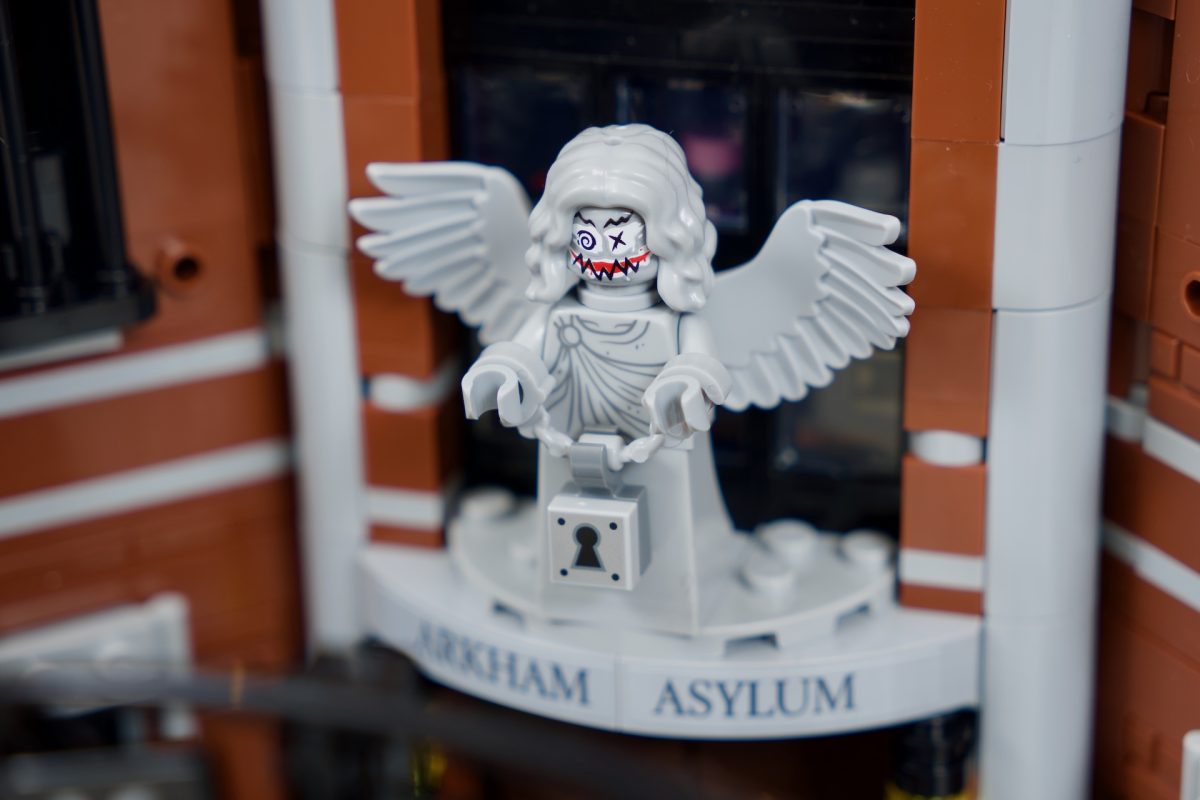 LEGO Batman DC 76300 Arkham Asylum mod 24 1200x800