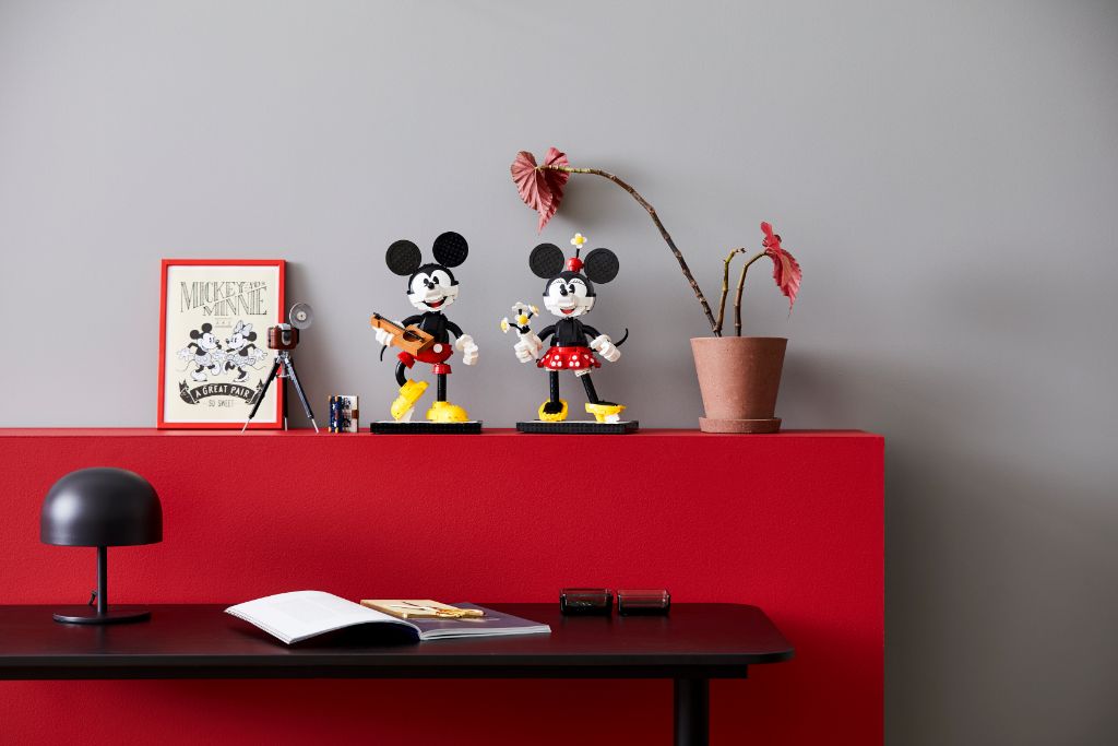 LEGO Disney 43179 Mickey Mouse and Minnie Mouse Buildable Characters 48