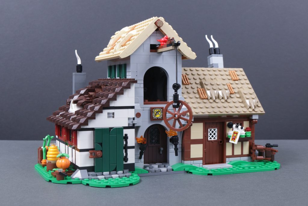 LEGO Icons 10332 Medieval Town Square recolour 8 1024x683
