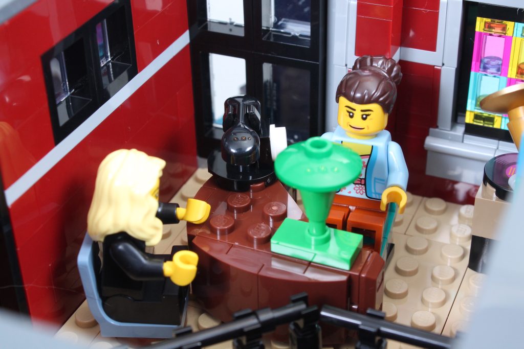 LEGO Icons 10312 Jazz Club review 38 1024x683