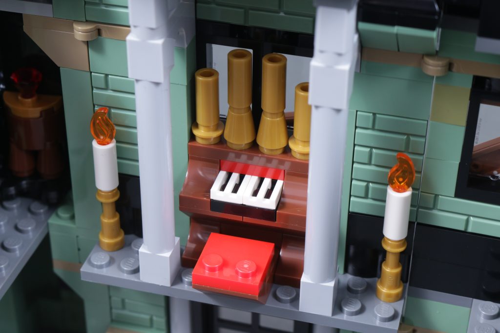 LEGO Creator 3 in 1 31167 Haunted Mansion review 19 1024x683