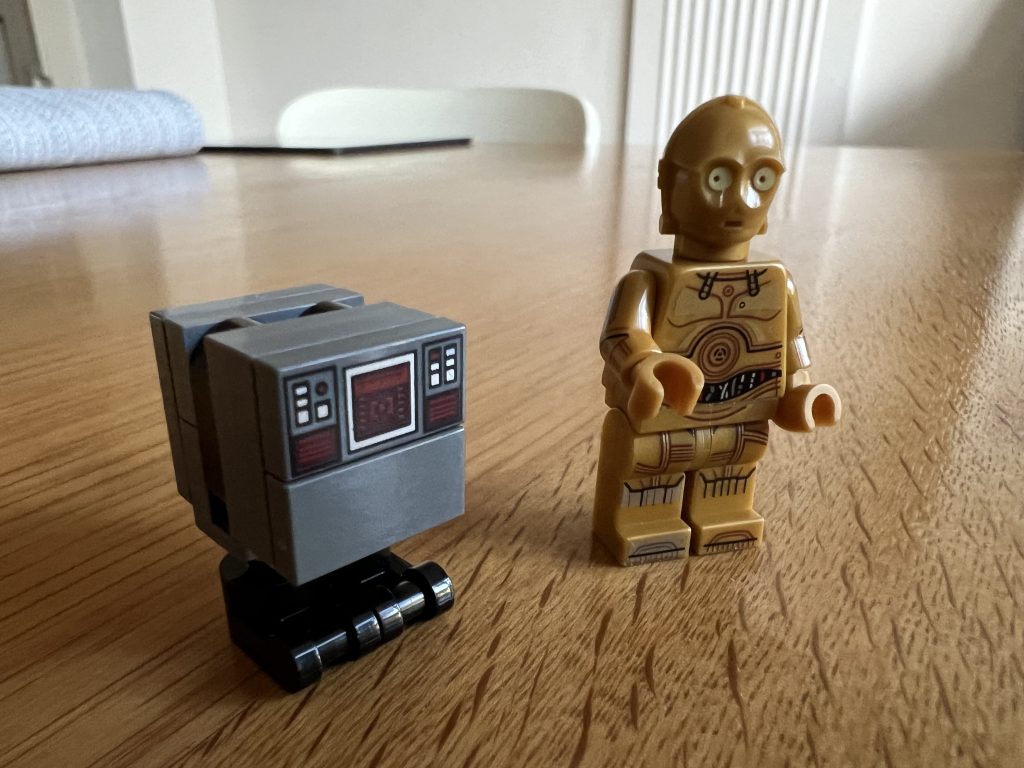 LEGO Star Wars magazine Issue 100 C 3PO and Gonk Droid 1024x768