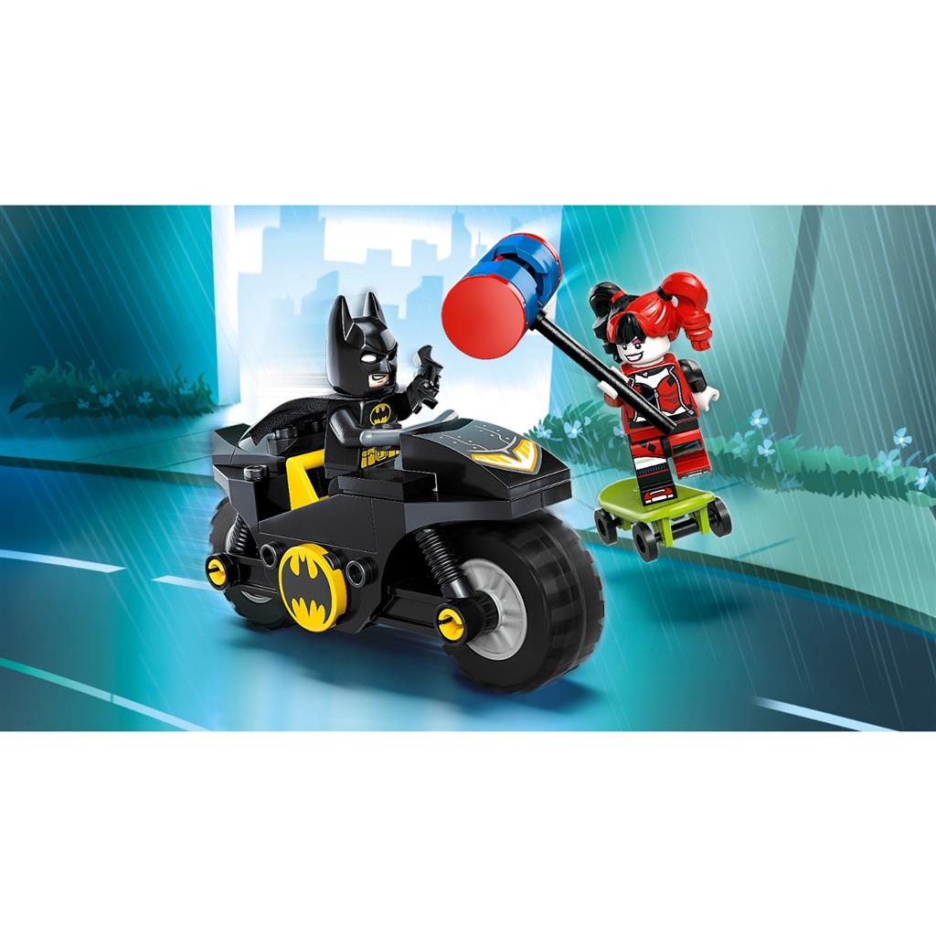 LEGO DC 76220 Batman versus Harley Quinn 4