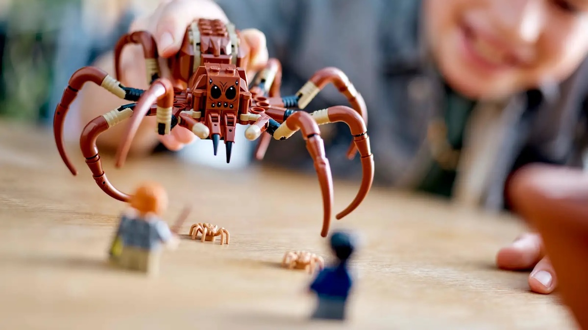 These pictures will make or break LEGO Harry Potter Aragog for you