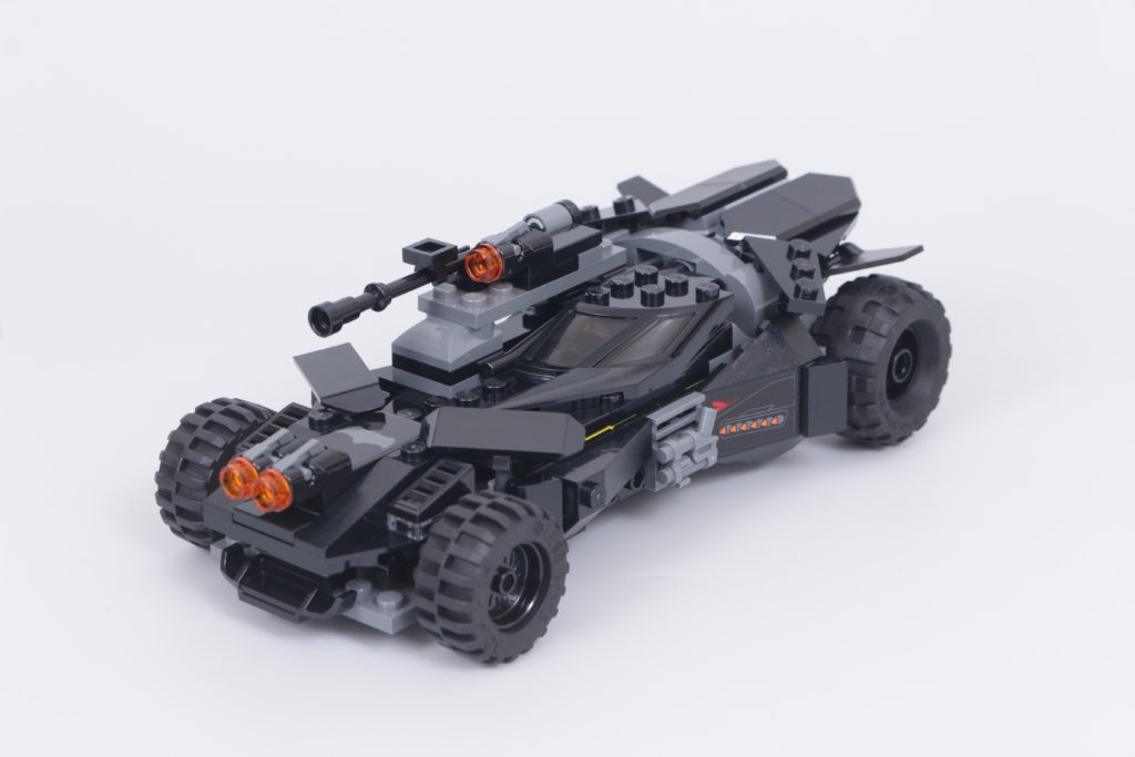 LEGO Zack Snyder Justice League sets 76086 Knightcrawler Tunnel Attack 76087 Flying Fox Batmobile Airlift Attack 76085 Battle of Atlantis 11