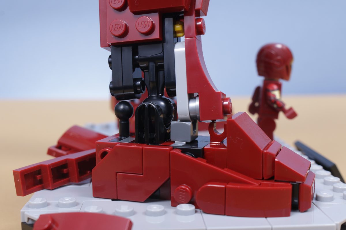LEGO Marvel 76344 Iron Man Mark 3 Collectors Edition review 73 1200x800