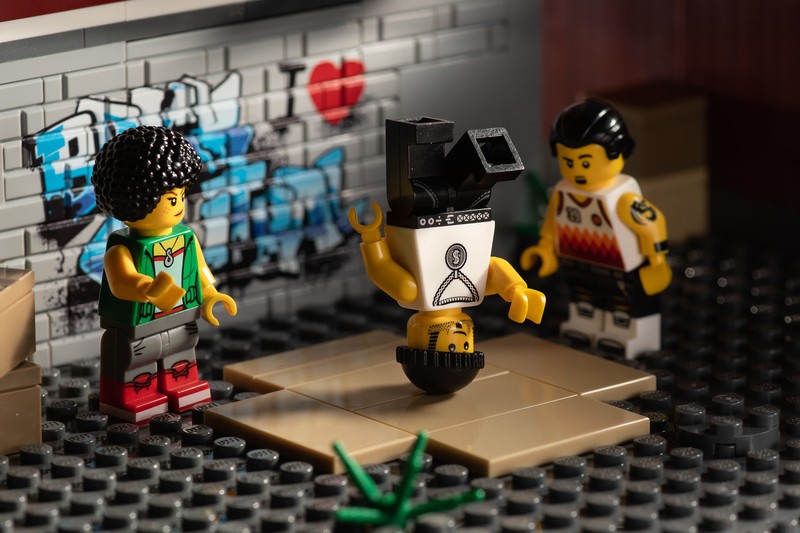 Brick Pic of the Day: Breakdancing