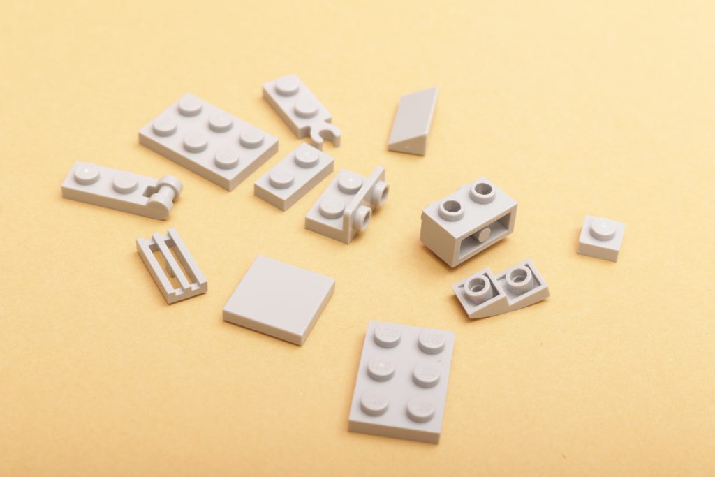 How to make LEGO Technic 42178 Surface Space Loader minifigure scale 22 1024x683