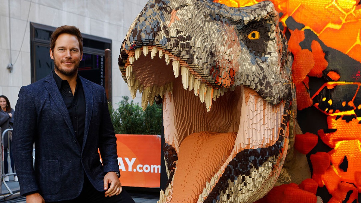 Life-sized build roars in for LEGO Jurassic World Dominion