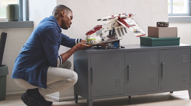 VIDEO: First look at LEGO Star Wars 75309 Republic Gunship