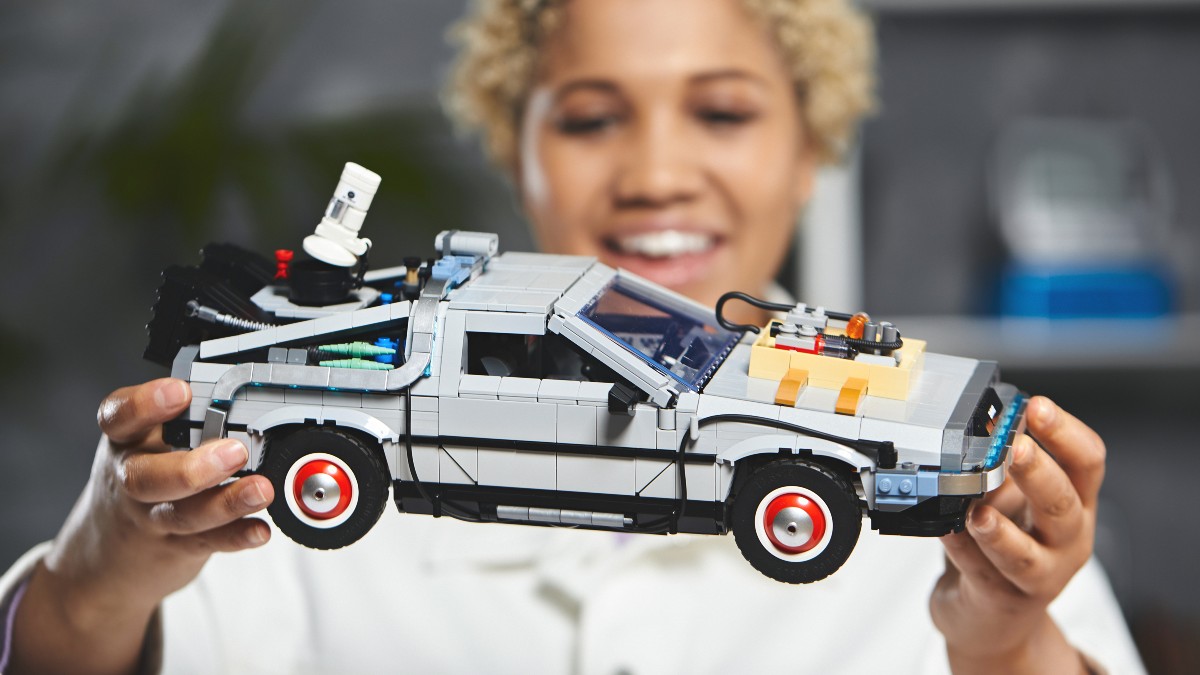Everything you need to know about LEGO 10300 Back to the Future Time Machine