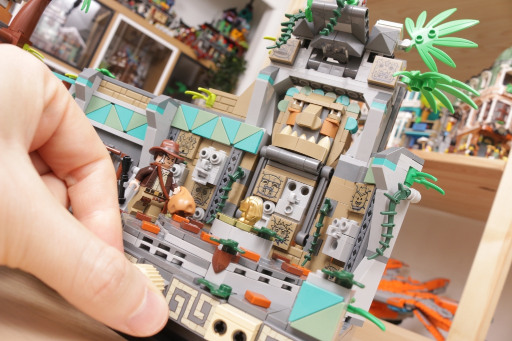 LEGO Indiana Jones 77015 Temple of the Golden Idol review 39 1024x683
