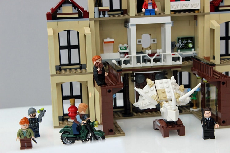 Inside LEGO Jurassic World 75930 Indoraptor Rampage at Lockwood Estate