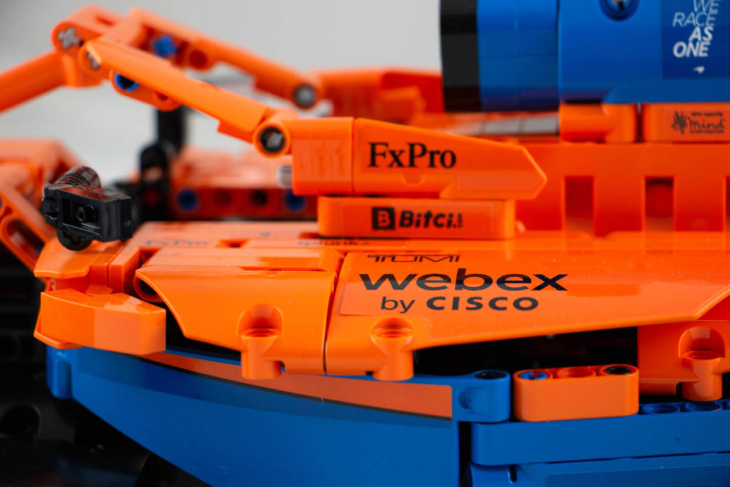 LEGO Technic 42141 McLaren Formula 1 Race Car review 08 1024x683