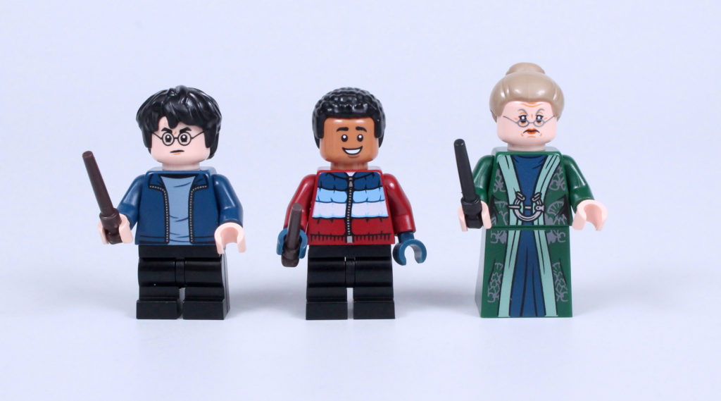 LEGO Harry Potter 76388 Hogsmeade Village Visit review 26