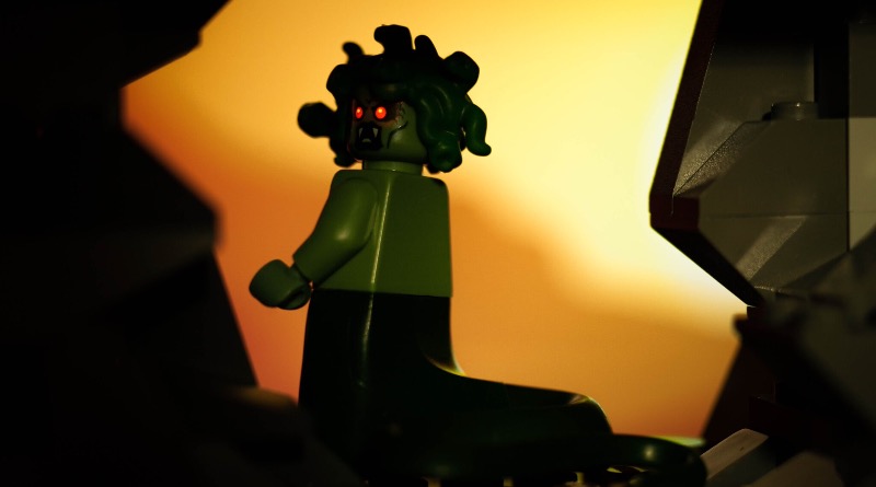 Brick Pic of the Day: Lair of the Gorgon