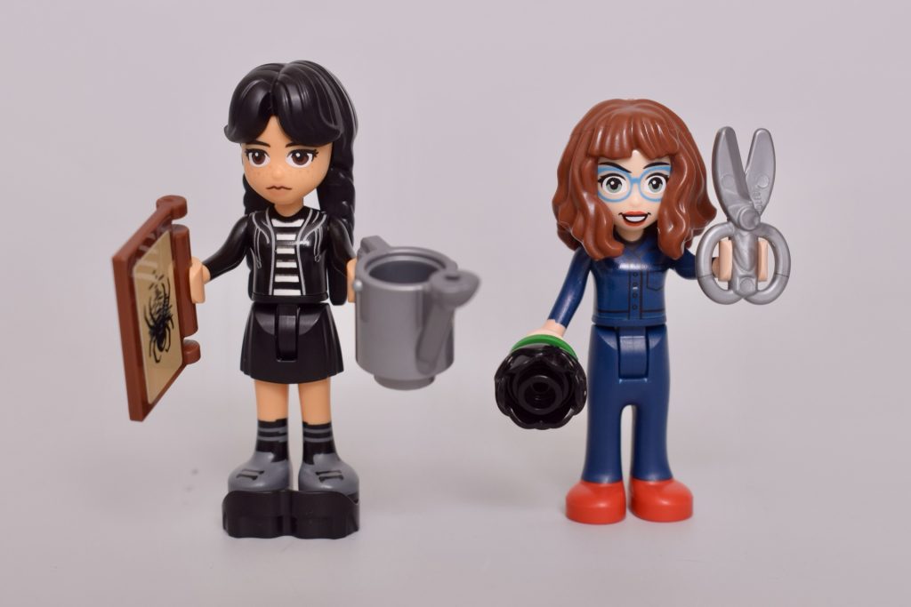 LEGO Wednesday 76784 Black Dahlia Flower review 19 1024x683