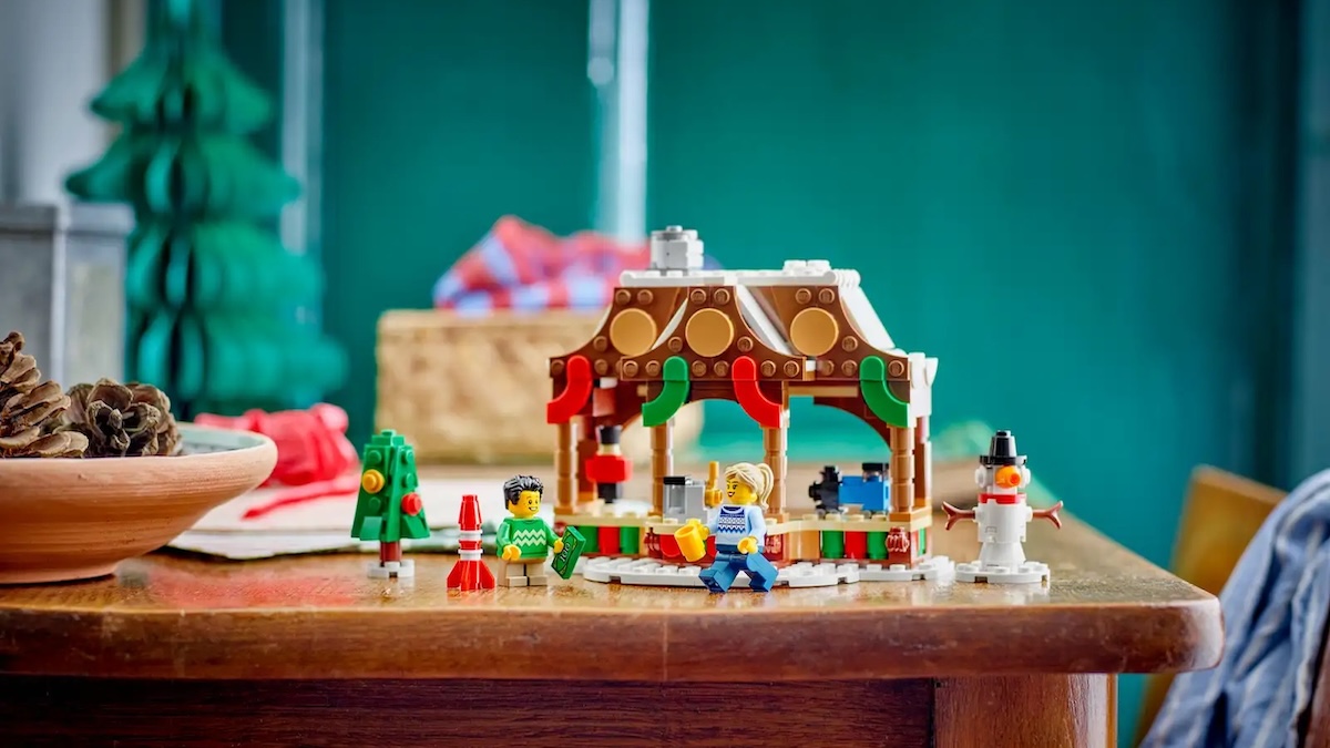 You can still pick up as many as three free LEGO gifts right now