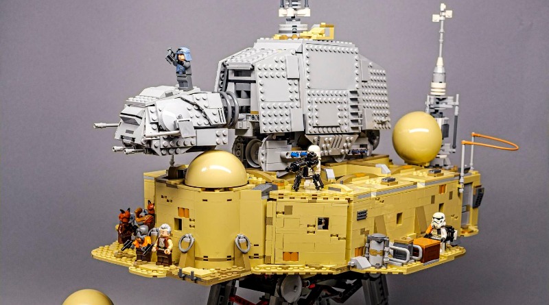 The AT-CanT defies the laws of physics in LEGO Star Wars