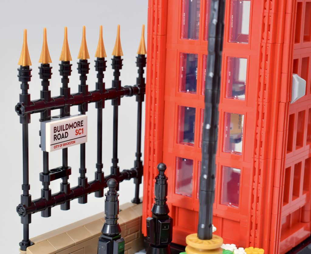 LEGO Ideas 21347 Red London Telephone Box review 11 1024x835