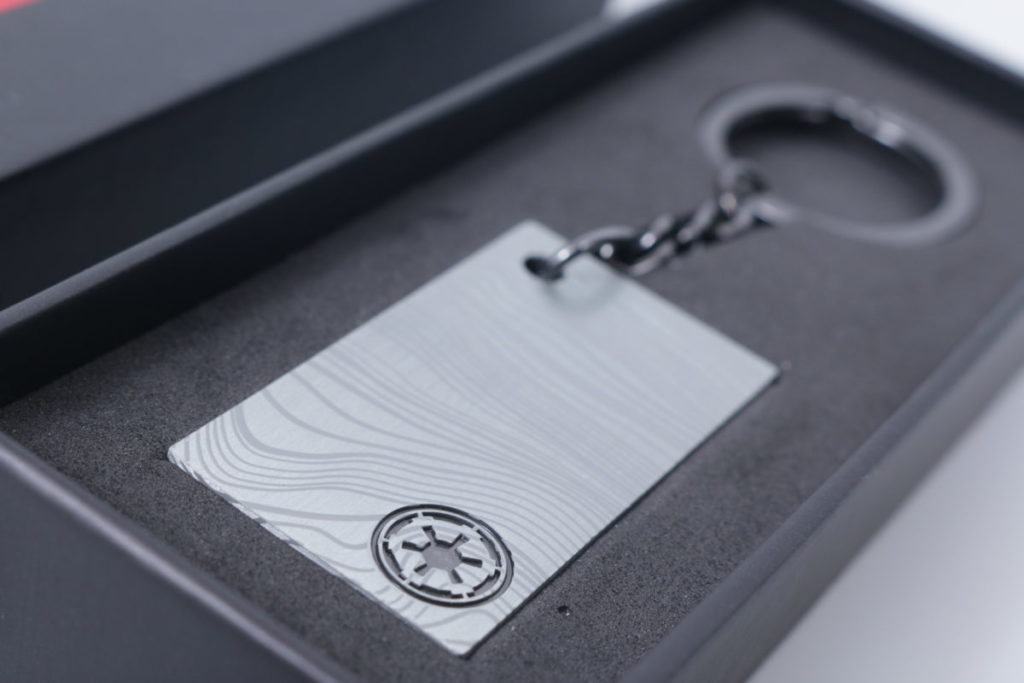 LEGO Star Wars 5007403 The Mandalorian Beskar Keyring gift with purchase review 6 1024x683