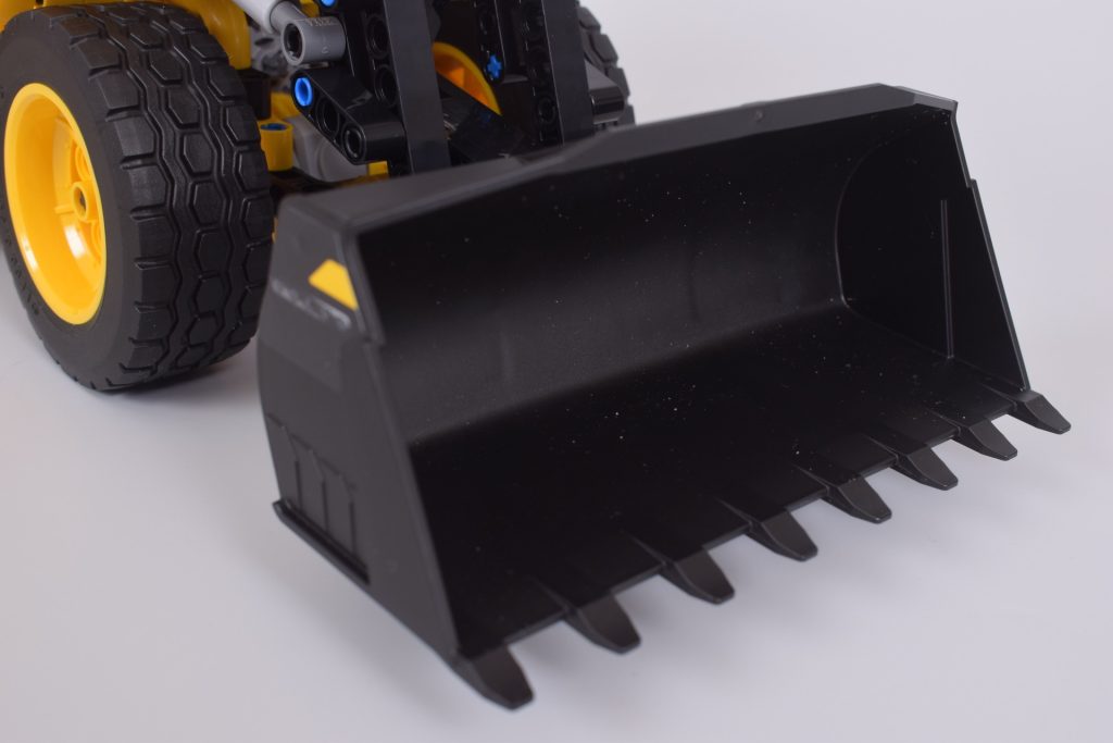 LEGO Technic 42209 Volvo L120 Electric Wheel Loader review 2 1024x683