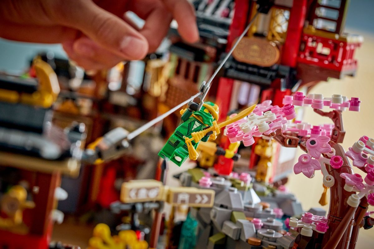 LEGO NINJAGO 71861 The Old Town 9 1200x800