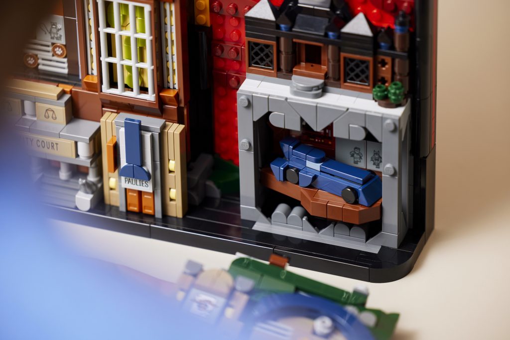 LEGO Batman 76271 Gotham City Skyline 22 1024x683