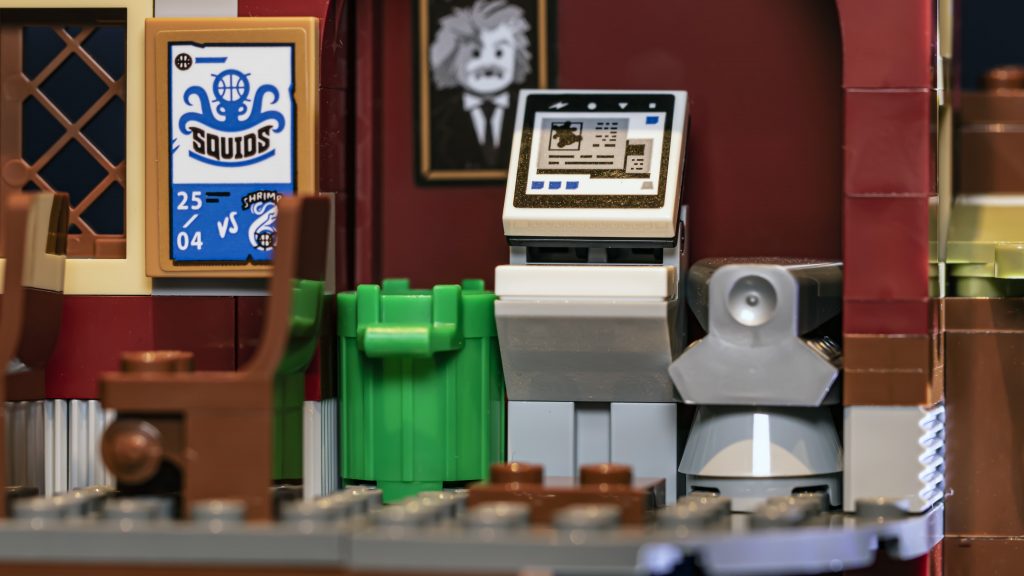 computer monitor 1024x576