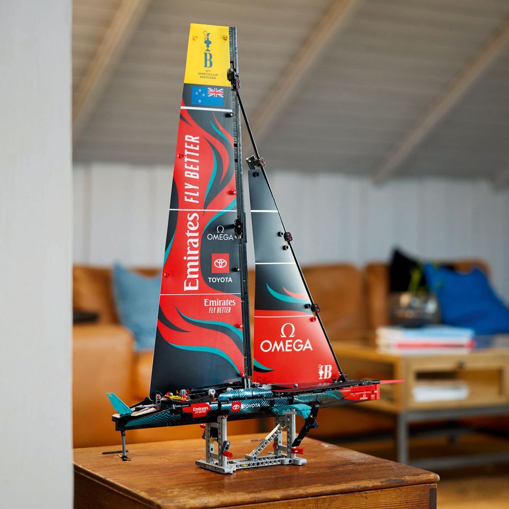 LEGO Technic 42174 Emirates Team New Zealand AC75 Racing Yacht 4