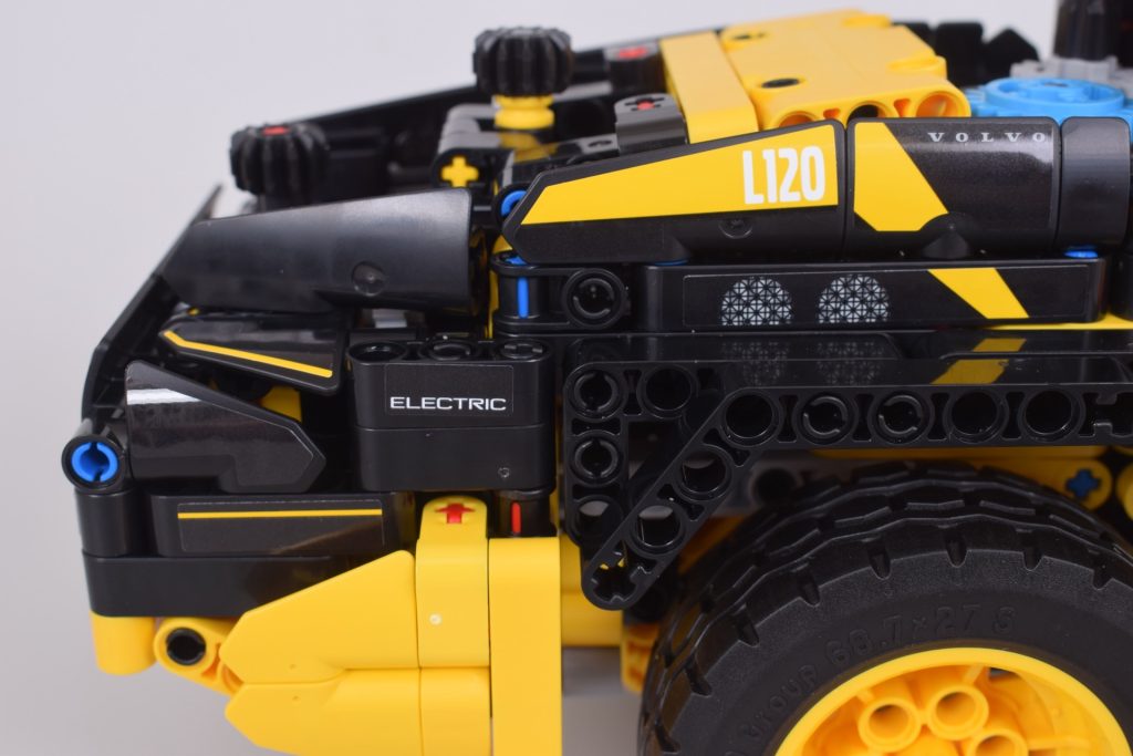 LEGO Technic 42209 Volvo L120 Electric Wheel Loader review 11 1024x683