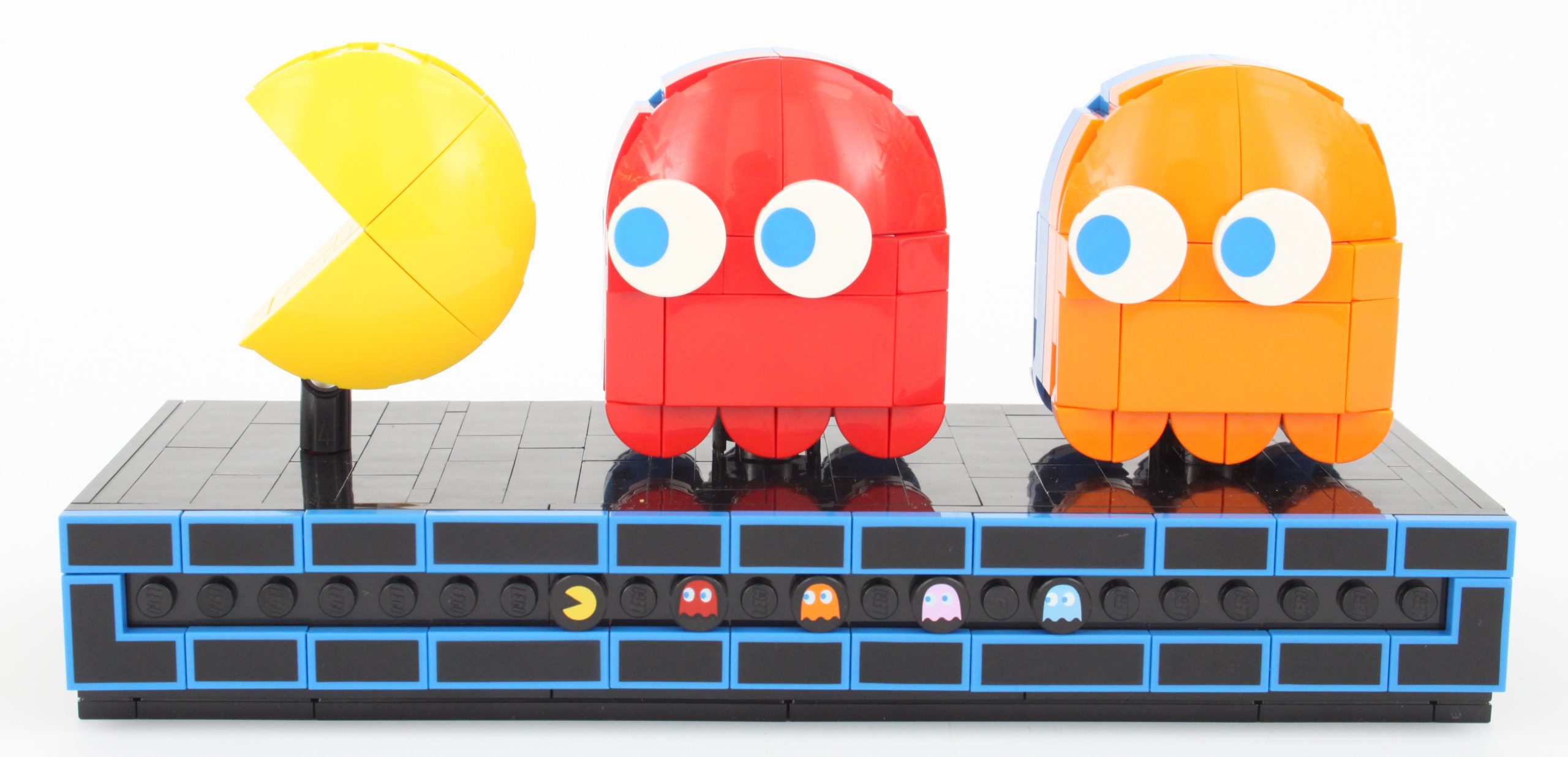 LEGO Icons 10323 PAC MAN Arcade review 41 scaled