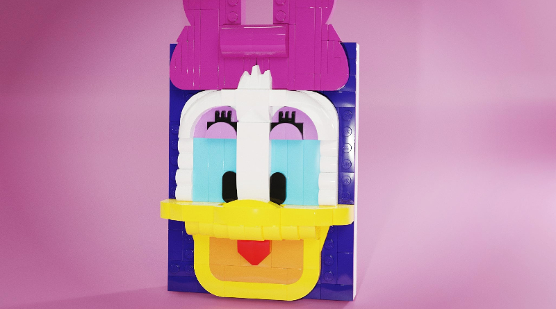 Brick Pic of the Day: Daisy