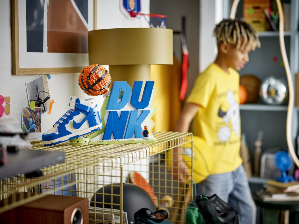 LEGO 43008 Nike Dunk 12 1024x767