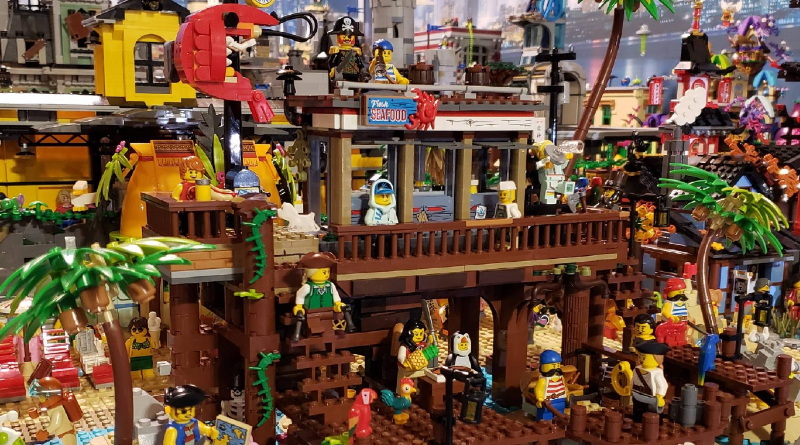 What to do with 21322 Pirates of Barracuda Bay without the Black Seas Barracuda