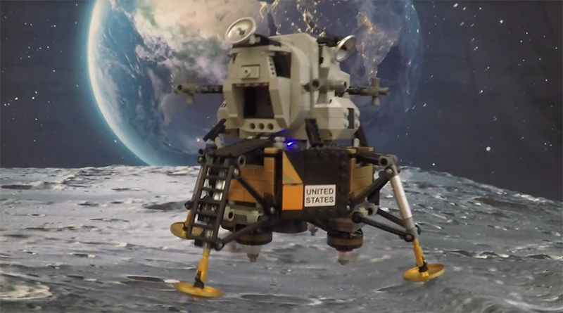Making LEGO Creator Expert 10266 NASA Apollo 11 Lunar Lander fly